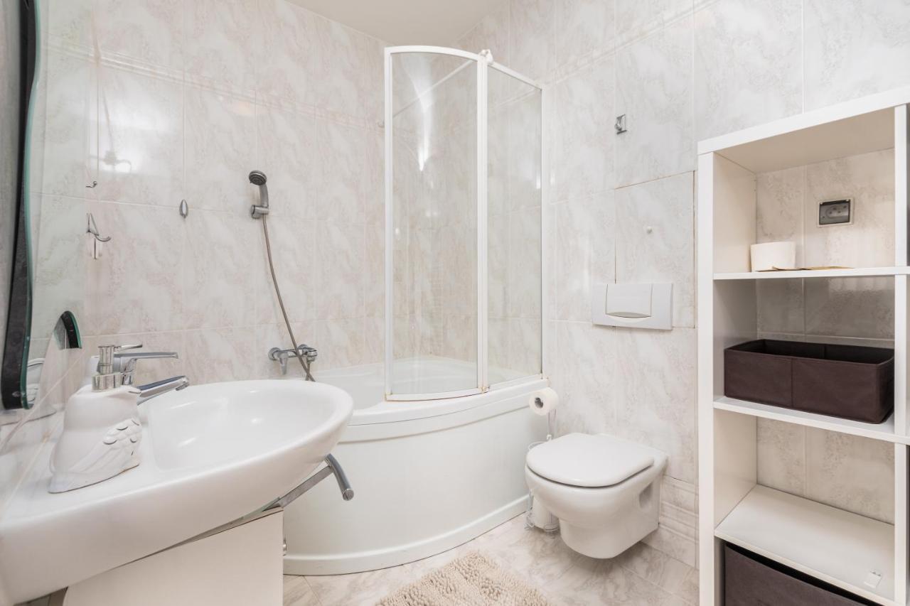 Opaczewska 69 By Homeprime Warsaw Exterior photo
